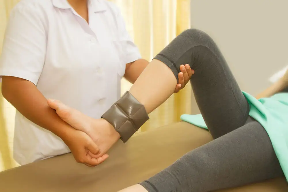 How to reduce knee pain with physical therapy