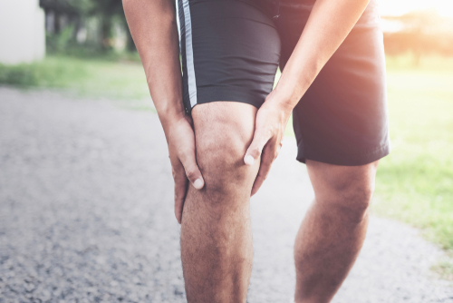 Does your knee feel tight and stiff? 4 possible causes shutterstock 1110975830 1 Does your knee feel tight and stiff? 4 possible causes