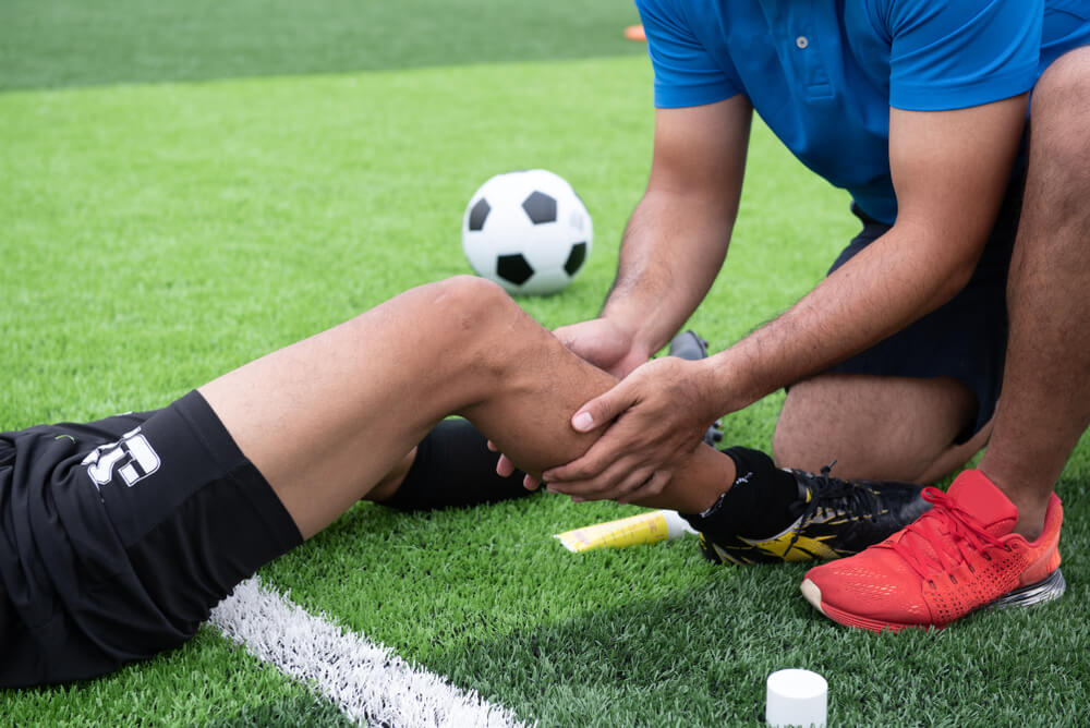 What could cause loud pop in my knee followed by pain?