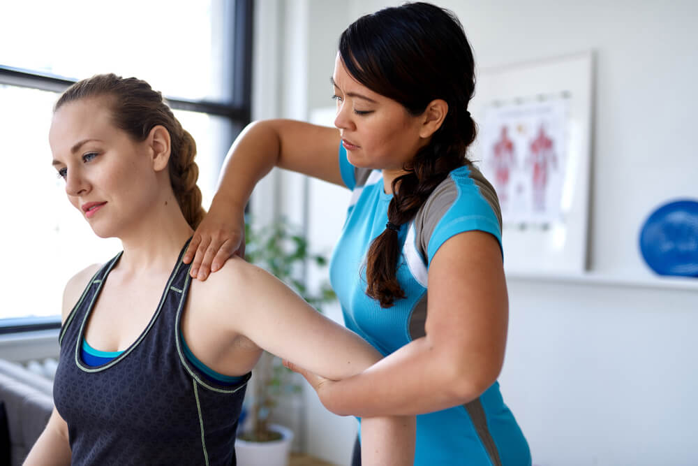 functional capacity evaluation process, ssor physical therapist conducting fce, patient undergoing functional capacity evaluation at ssor