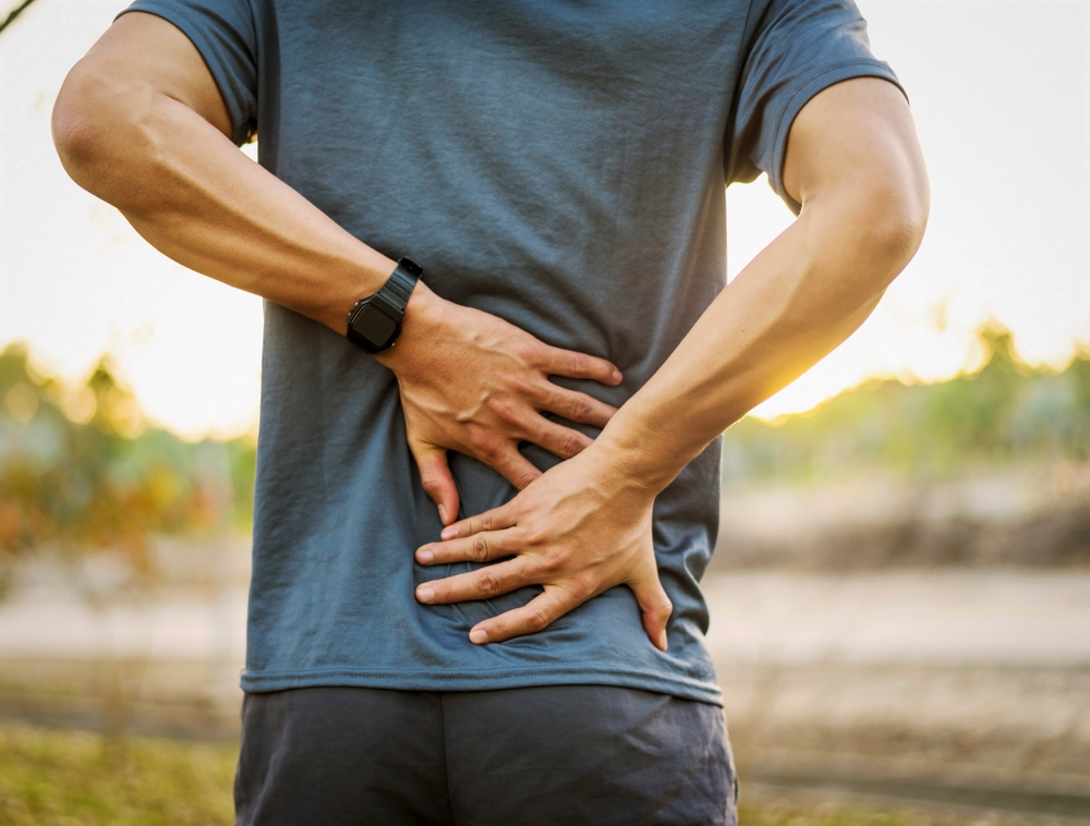 4 things you should NOT do if you have a pulled lat muscle