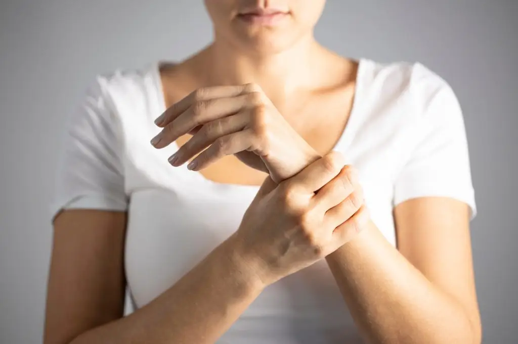 why does my wrist keep popping?
